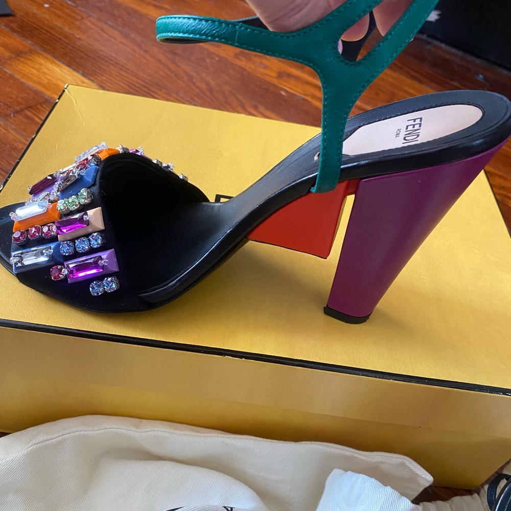 Fendi shoes - Picture 4 of 12